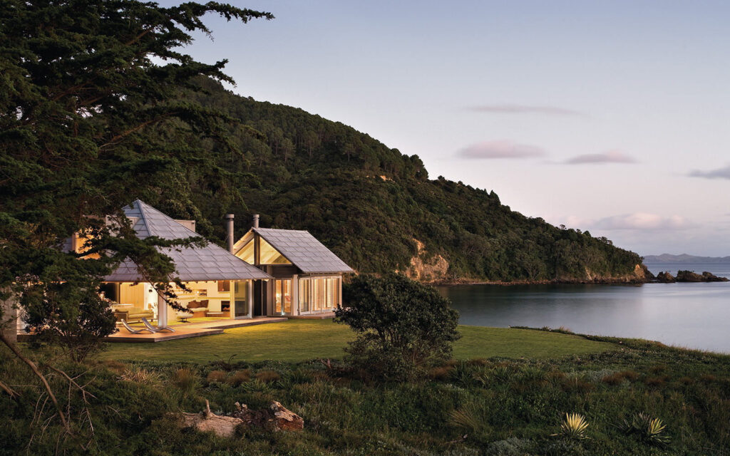 Hill Site Builds Canterbury